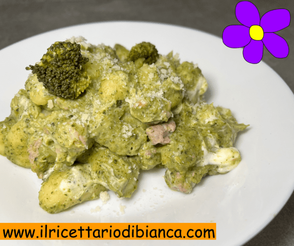 Gnocchi broccoli e salsiccia cremosi