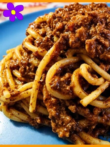 Spaghettoni al ragù di funghi