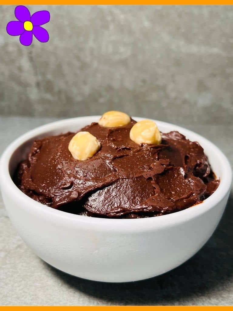 Crema di nocciole al cioccolato