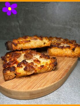 Crostini salsiccia e stracchino