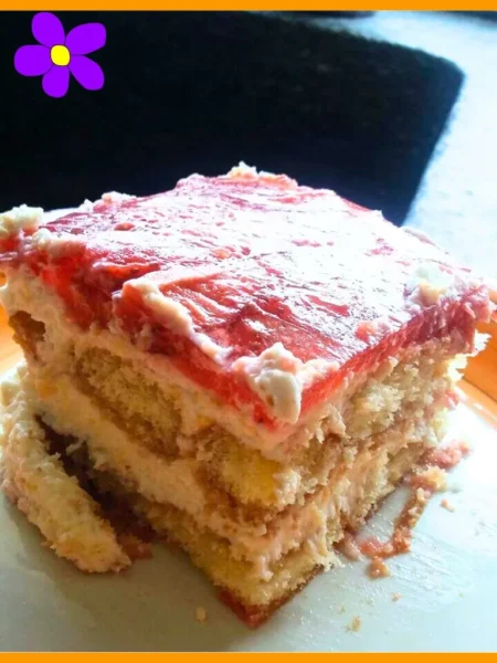 Semifreddo alle fragole senza uova