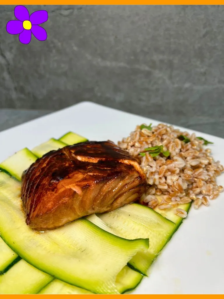 Filetto di salmone farro e zucchine